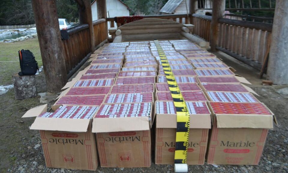 Țigările de contrabandă găsite în gospodăria lui Grigore Timiș