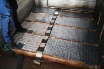 În podeaua remorcii au fost descoperite 26.770 pachete de țigări de diferite mărci, de proveniență ucraineană
