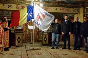 Steagul județului Bistrița-Năsăud pe care este înscris cel mai însemnat cuvânt al românilor, Unire, purtat de bistrițeanul Francisc Antal, a poposit în ziua de 15 martie în Catedrala ,,Sfânta Treime” din municipiul Vatra Dornei