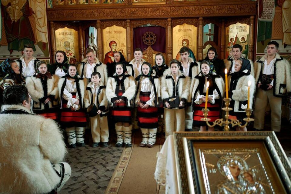 Ansamblul Folcloric „Călineștenii Țării Maramureșului”