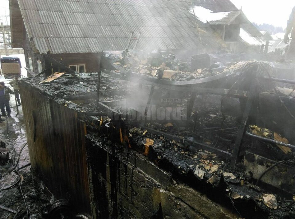 Incendiu la o gospodărie din Panaci