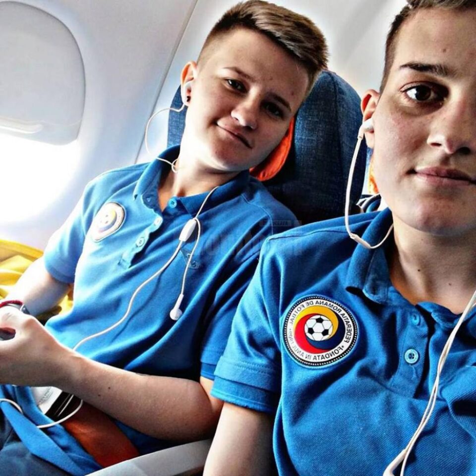 Andreea Dumitru și Cosmina Roșu în timpul deplasării în Rusia