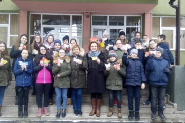 Elevii Școlii Gimnaziale „Miron Costin” Suceava au sărbătorit Ziua Fericirii
