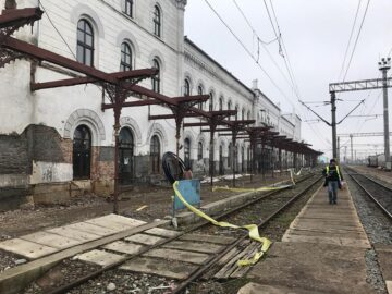 Lucrările la Gara Ițcani au intrat în sarabanda subcontractărilor între firme de „casă” ale CFR