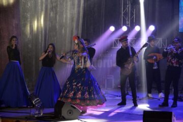 Spectacol incendiar, cu o tematică inovatoare, oferit de Loredana publicului sucevean
