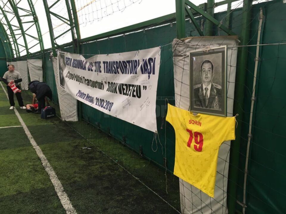 Tabloul lui Sorin și tricoul cu care juca fotbal
