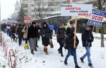 La Fălticeni, marș dedicat vieții, mamei și pruncilor