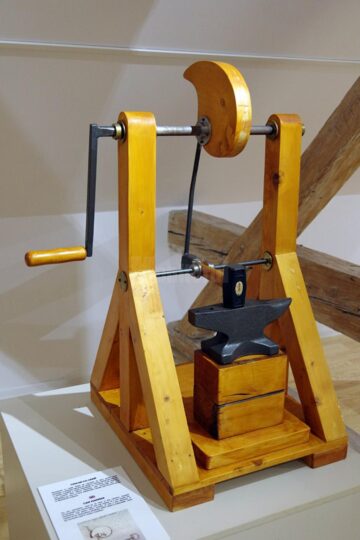 "Mașinile lui da Vinci", realizate după schițele celebrului artist, pot fi admirate la Muzeul de Istorie din Suceava