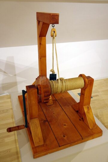 "Mașinile lui da Vinci", realizate după schițele celebrului artist, pot fi admirate la Muzeul de Istorie din Suceava