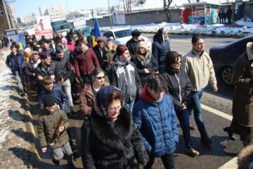 Câteva sute de oameni au protestat, sâmbătă, față de avorturi