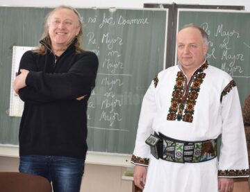Ștefan Hrușcă sprijină copiii pasionați de folk din Ciocănești