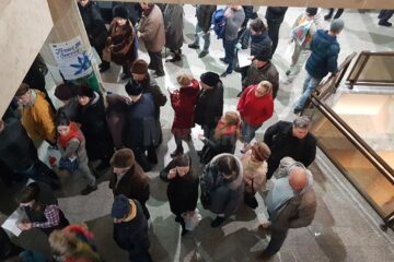 Ghișeele Primăriei Suceava sunt asaltate de zeci și zeci de persoane fizice, dar și juridice, care vor să se achite de obligațiile fiscale pe anul în curs