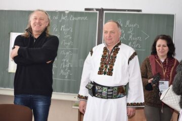 Ștefan Hrușcă sprijină copiii pasionați de folk din Ciocănești