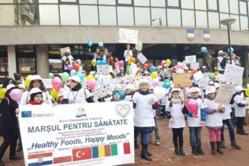 Circa 200 de elevi ai Școlii Gimnaziale Nr. 4 au promovat beneficiile unei alimentații sănătoase
