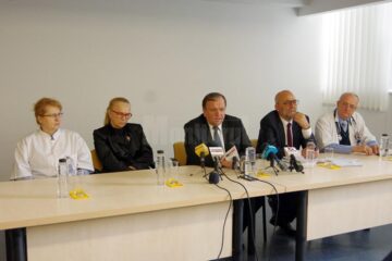 Flutur a felicitat, ieri, personalul Spitalului de Urgență