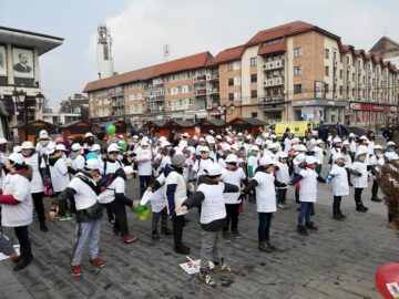 Elevii Școlii Nr. 4 Suceava au promovat mișcarea și alimentația echilibrată, în cadrul Marșului pentru Sănătate