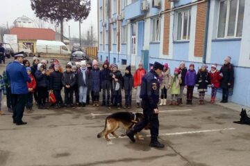 Jandarmeria Suceava a organizat, ieri, Ziua Porților Deschise