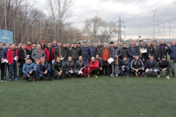 Participanții la campionatul de minifotbal, la ultima festivitate de premiere