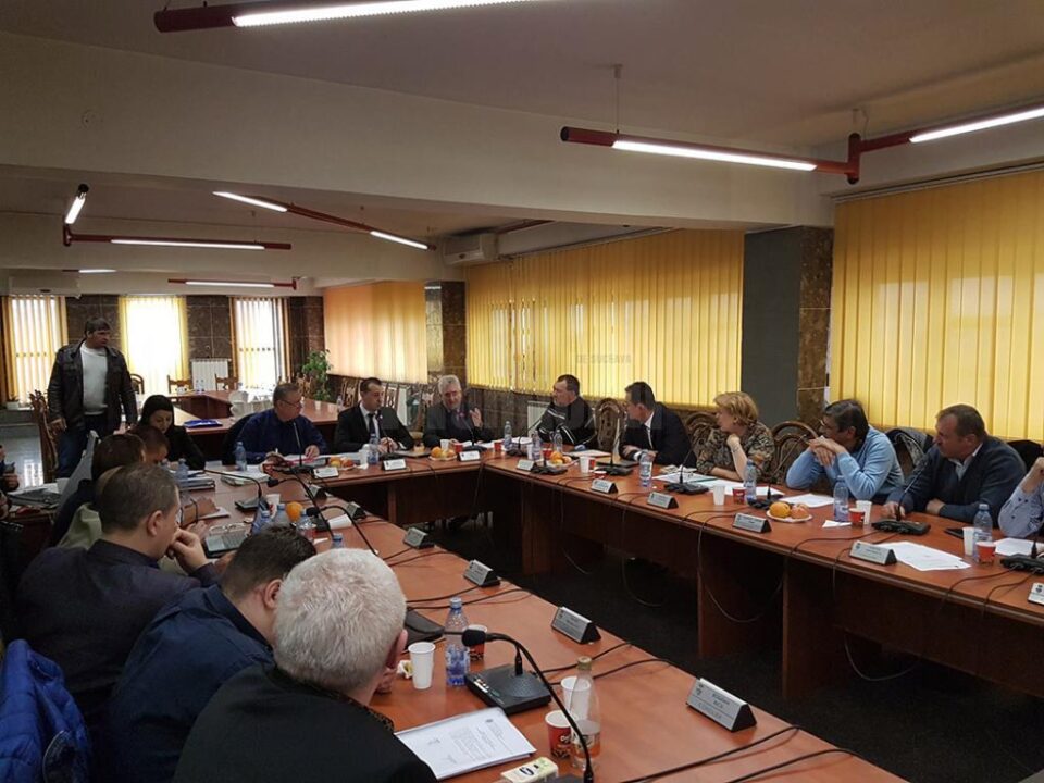 Disperarea crescătorilor de animale i-a făcut pe consilieri să reia votul în aceeași zi