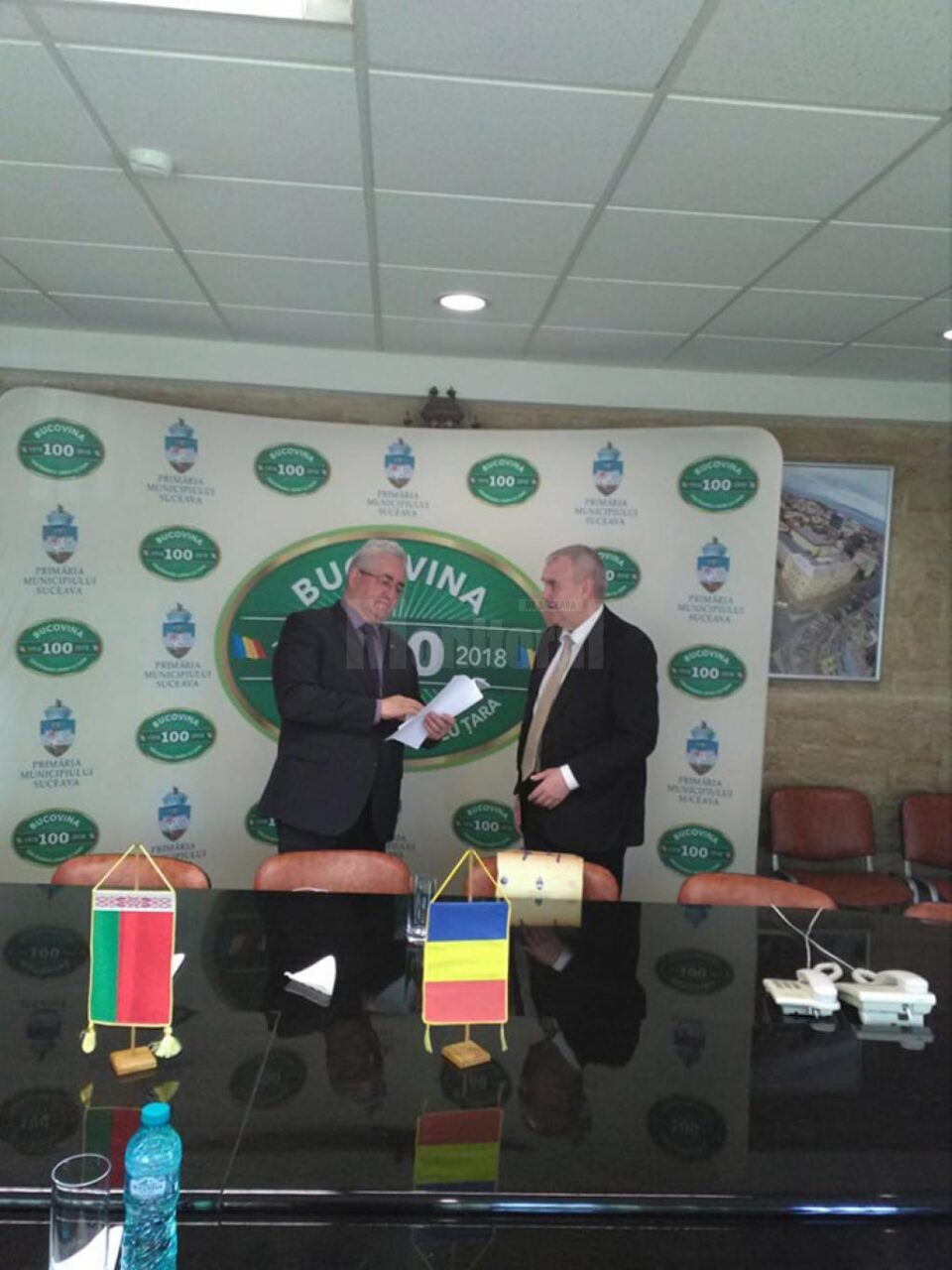 Primarul Sucevei, Ion Lungu, și Ambasadorul Republicii Belarus, Andrei Grinkevich
