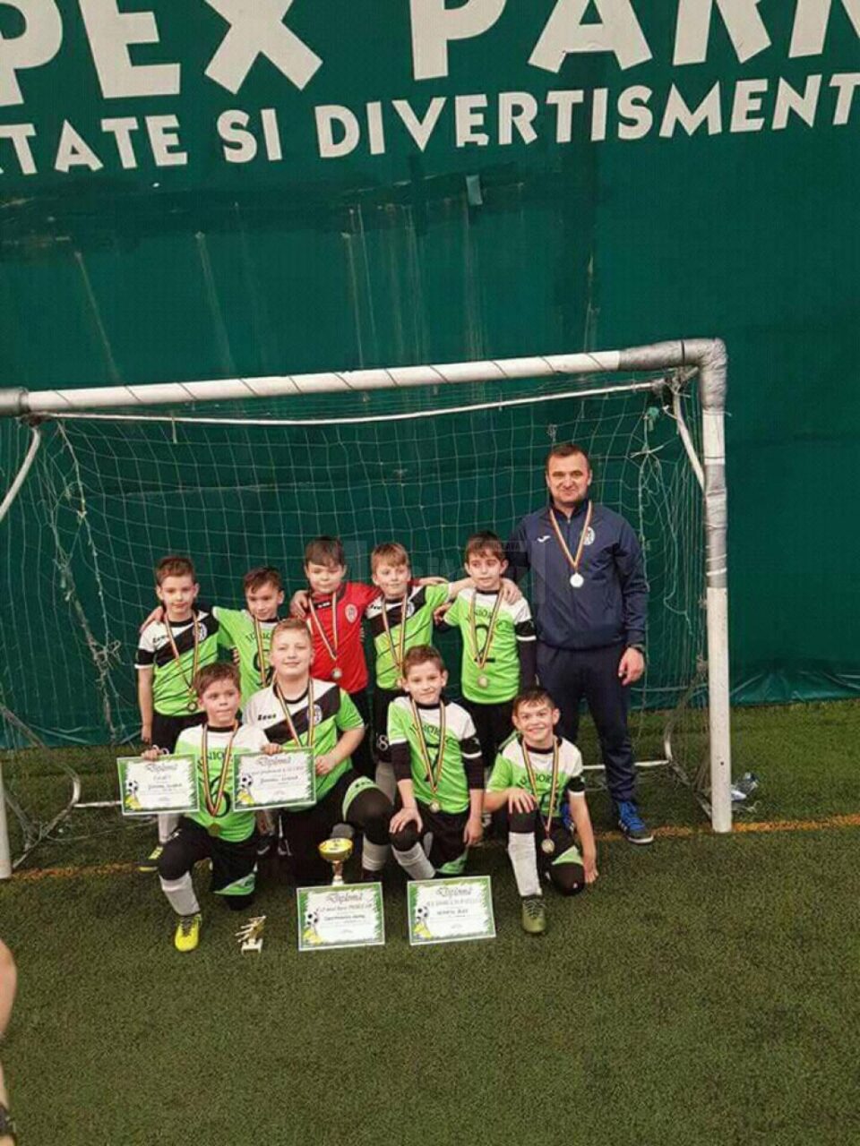 Micii fotbaliști de la Juniorul Suceava, proaspăt câștigători ai turneului de la Bacău Micii fotbaliști de la Juniorul Suceava, proaspăt câștigători ai turneului de la Bacău