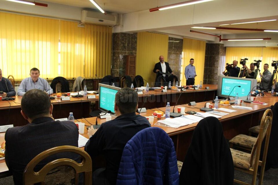 Registrul Spațiilor Verzi din municipiul Suceava, aprobat cu doar jumătate din consilierii locali prezenți la ședință