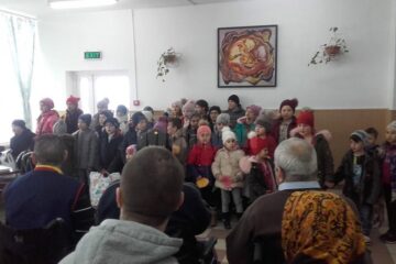 Copiii de la Școala Gimnazială Zvoriștea au vizitat bolnavii de la Centrul de Recuperare din localitate