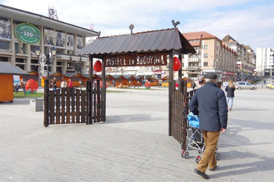 "Târgul de Paști" al meșterilor populari se deschide, de sâmbătă, în centrul Sucevei