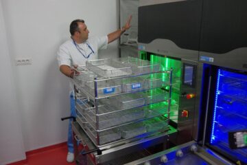 Bioinginerul Dragoș Vicoveanu explică funcționarea stației de sterilizare