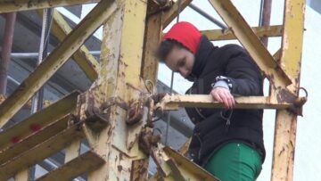 Florentina Cercel a fost convisă să coboare de pe macara