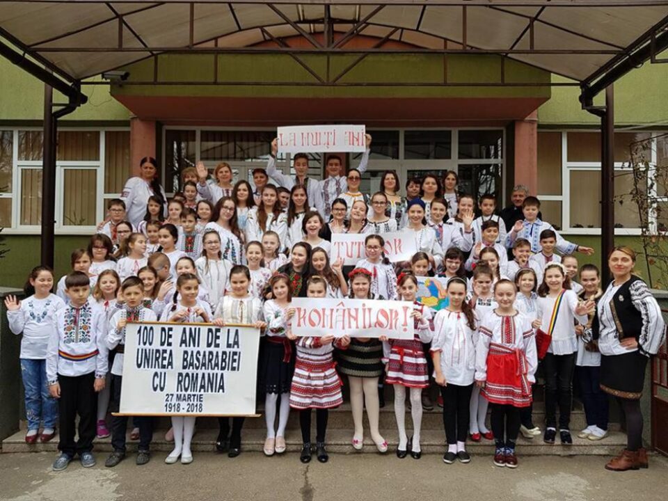 Școala Gimnazială „Miron Costin” Suceava a deschis marți, 27 martie, seria manifestărilor cirscumscrise Anului Centenar