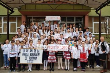 Școala Gimnazială „Miron Costin” Suceava a deschis marți, 27 martie, seria manifestărilor cirscumscrise Anului Centenar