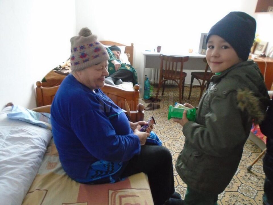 Școala din Verești a demarat proiectul de voluntariat cu scop caritabil „În căutarea... aproapelui!”