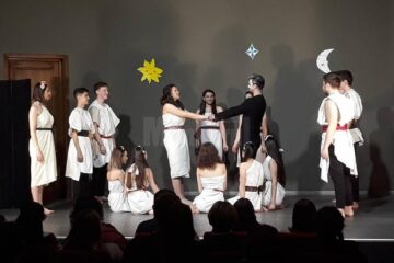 Trupa "Birlic" din Fălticeni a câștigat Trofeul Festivalului de Teatru "Gong" de la Roman