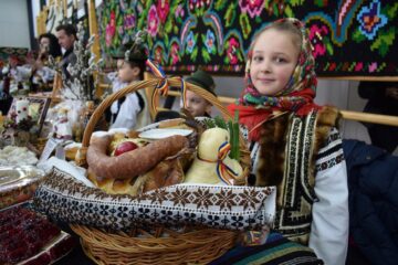 La Moldovița, ediția a XII-a a Festivalului Ouălor Încondeiate
