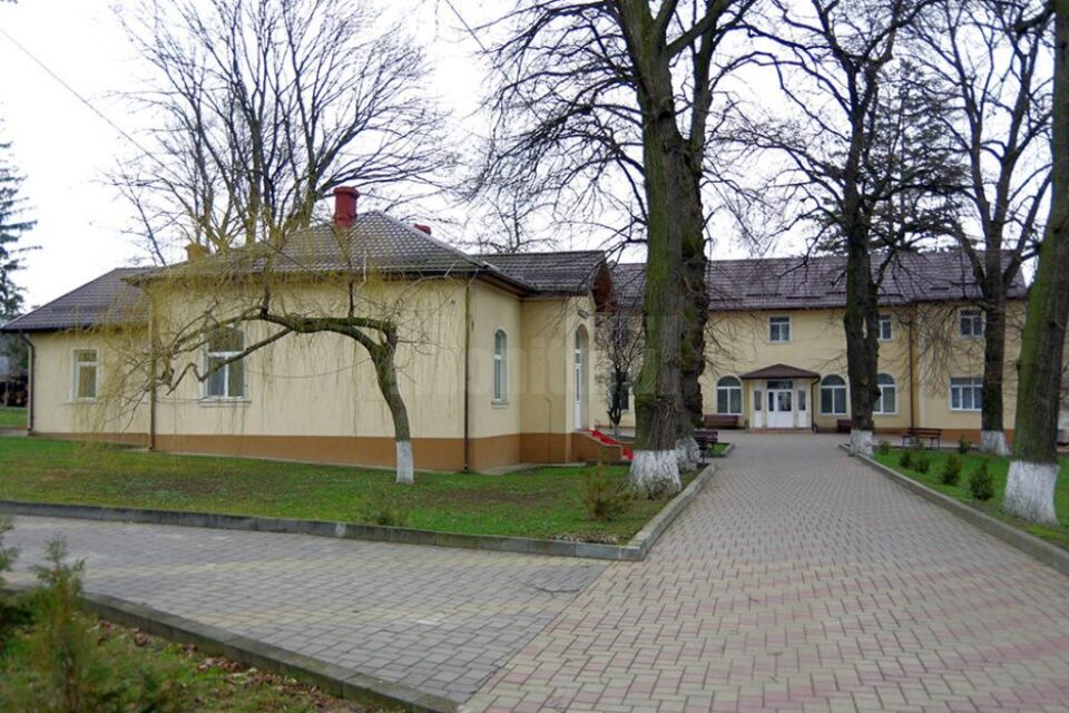Sute de suceveni cu probleme psihice, lăsați de Guvern fără medicație gratuită