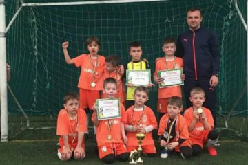 Micii fotbaliști de la Juniorul Suceava au terminat pe locul doi turneul de la Bacău