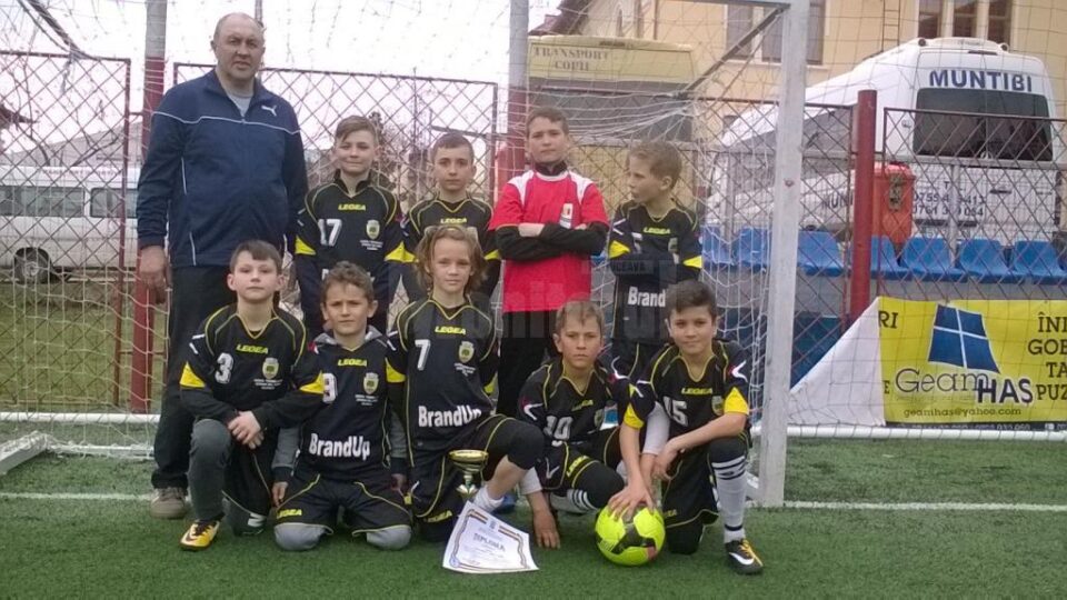 Echipa de fotbal a Liceului Tehnologic Cajvana va reprezenta Suceava la faza națională a Olimpiadei Naționale a Sportului Școlar
