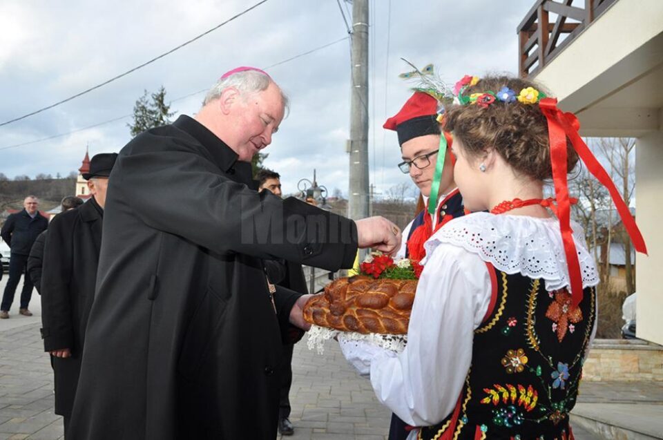 Peste 300 de membri ai comunităților de polonezi din Bucovina s-au întâlnit pentru a celebra Învierea