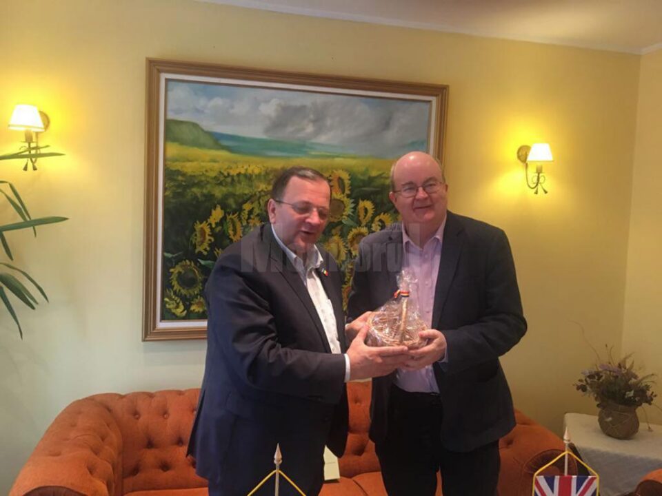 Flutur a discutat cu ambasadorul Marii Britanii despre dezvoltarea parcului industrial Bucovina Flutur a discutat cu ambasadorul Marii Britanii despre dezvoltarea parcului industrial Bucovina