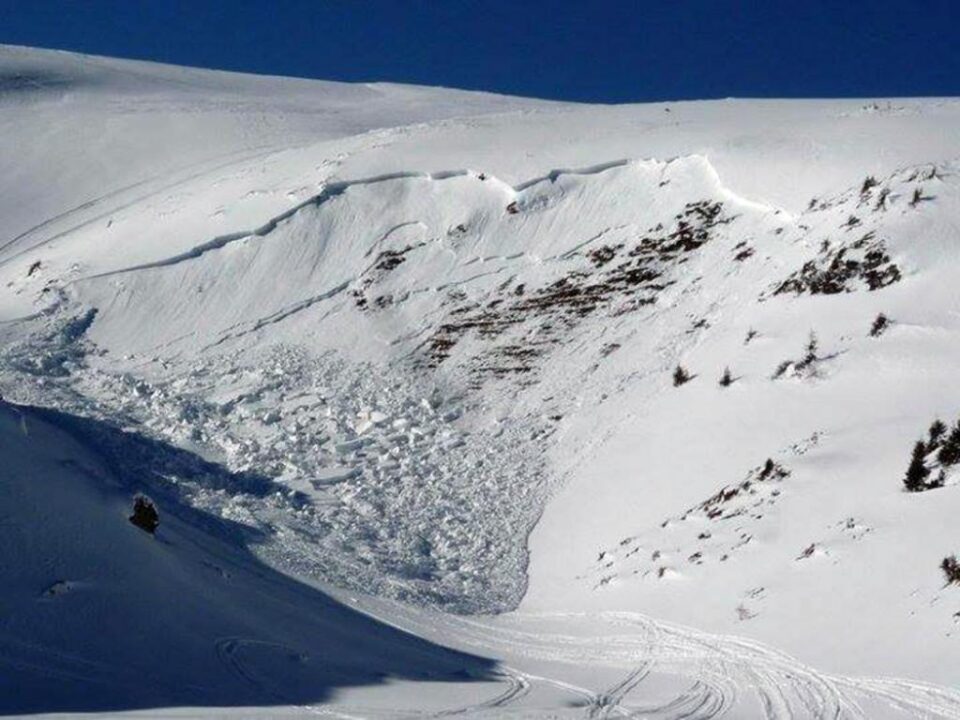 În munții Călimani riscul de avalanșe este foarte ridicat