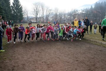 Peste 250 de copii și juniori au participat la etapa județeană a naționalelor de cros