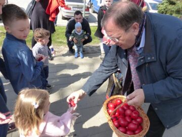 Participare numeroasă a sucevenilor la concertul de clopote și toacă din centrul Sucevei