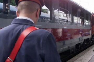Doi „nași” de tren au fost atacați și loviți de un grup de romi FOTO adevarul.ro