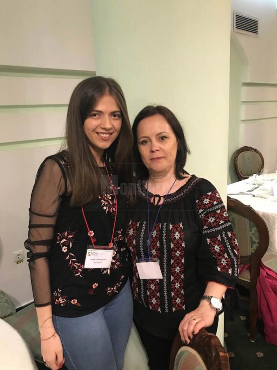 Teodora Iuliana Juncu (Premiul I), alături de prof. Laurica Ciurari