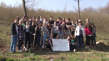 500 de puieți plantați în cantonul Mihoveni, de elevi ai Colegiului „Spiru Haret”