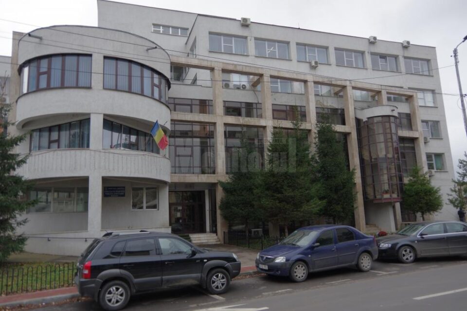 Direcția de Sănătate Publică Suceava a informat că fetița a murit săptămâna trecută