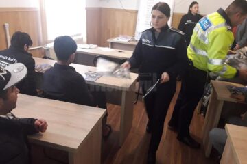Azilanții din centrul rădauțean au luat contact cu legislația românească, tradusă în limba engleză