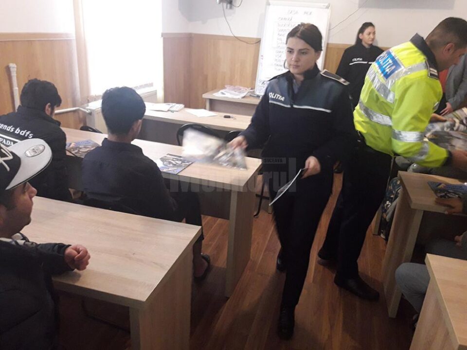 Azilanții din centrul rădauțean au luat contact cu legislația românească, tradusă în limba engleză