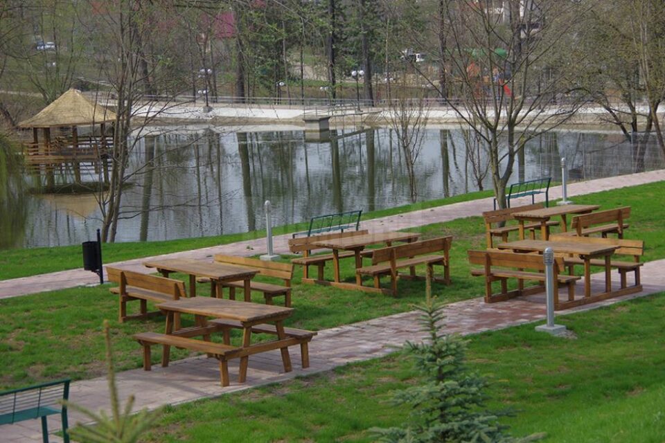 Zona de agrement de la baza dealului Tătărași va fi inaugurată astăzi